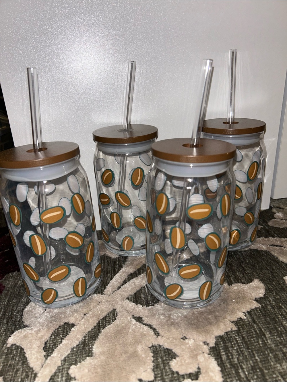 New glass tumbler with straw